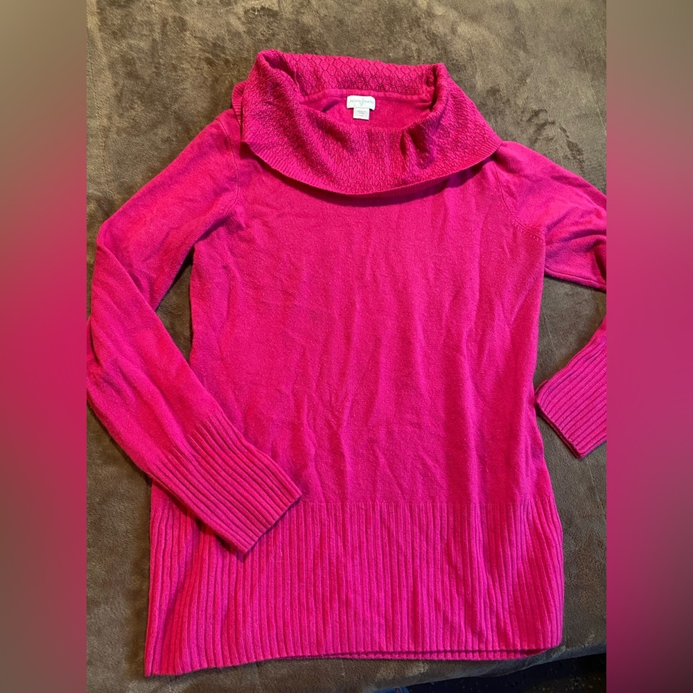Jaclyn Smith • women’s sweater • size large